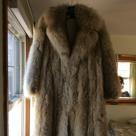 Coyote Fur - Full Length Coat - Picture 1 of 16